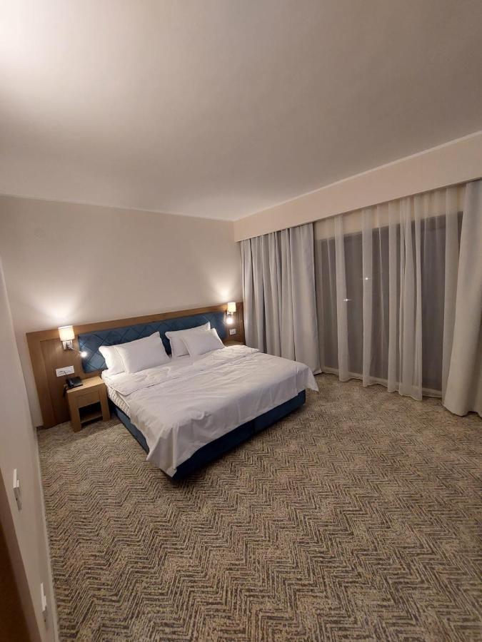 Hotel New Wolf 3*
