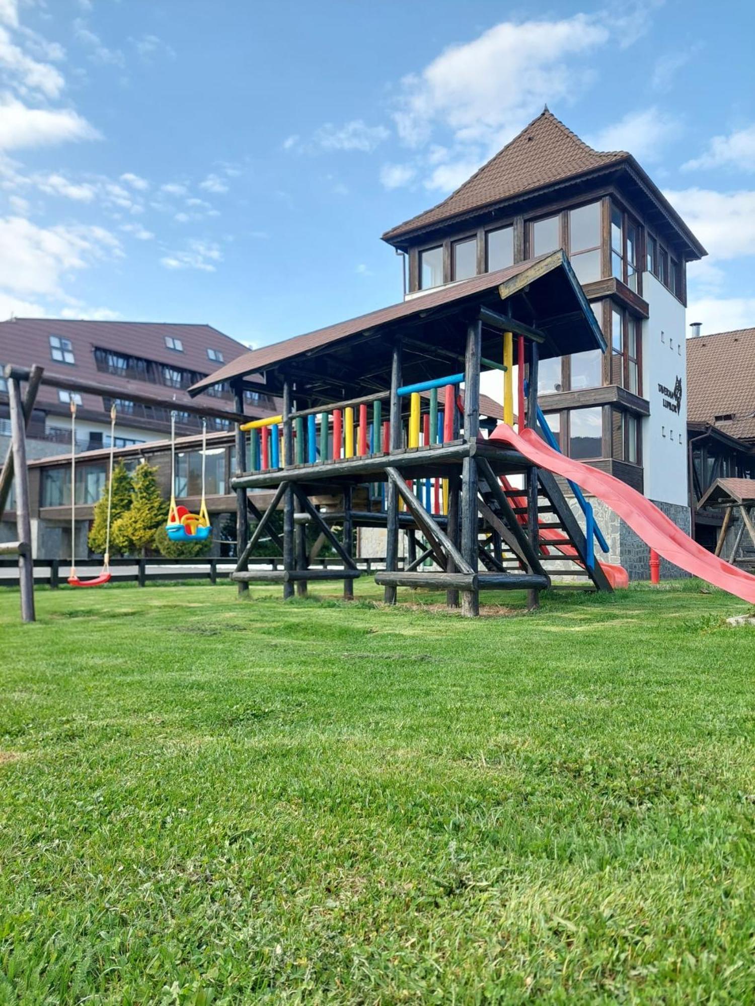 New Wolf Hotel Bran (Brasov)